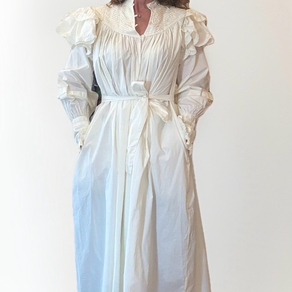 V. De. Vinster Cotton heirloom pleated ivory Ruffled Women's Dress NWT $410